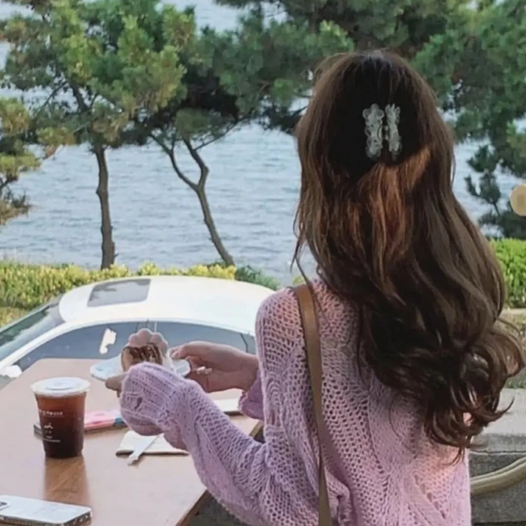 魔女荷莉